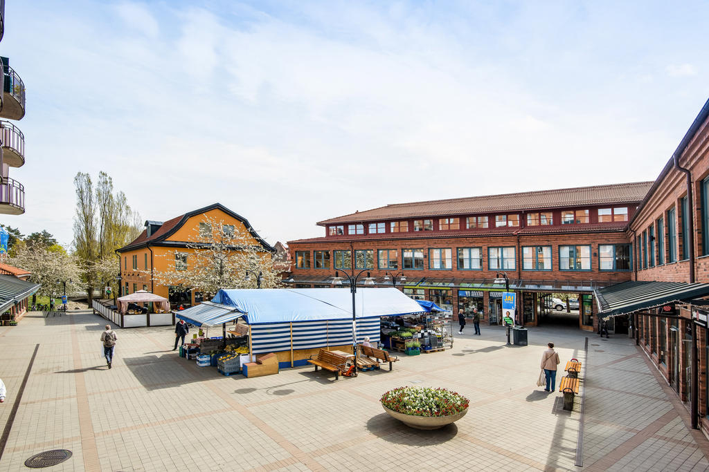 Lidingö Centrum med Torghandel