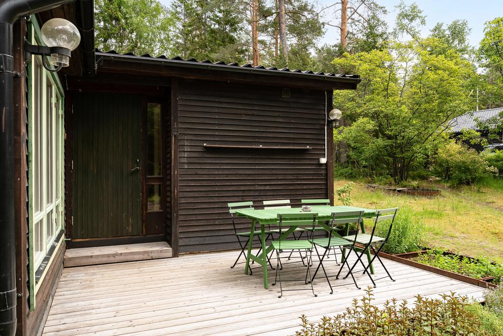 Uteplats vid entrén