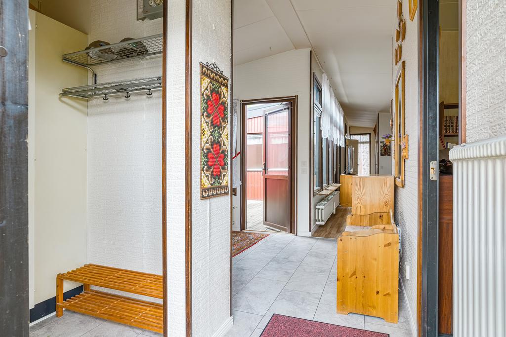 Entré med fri sikt till trädgården
