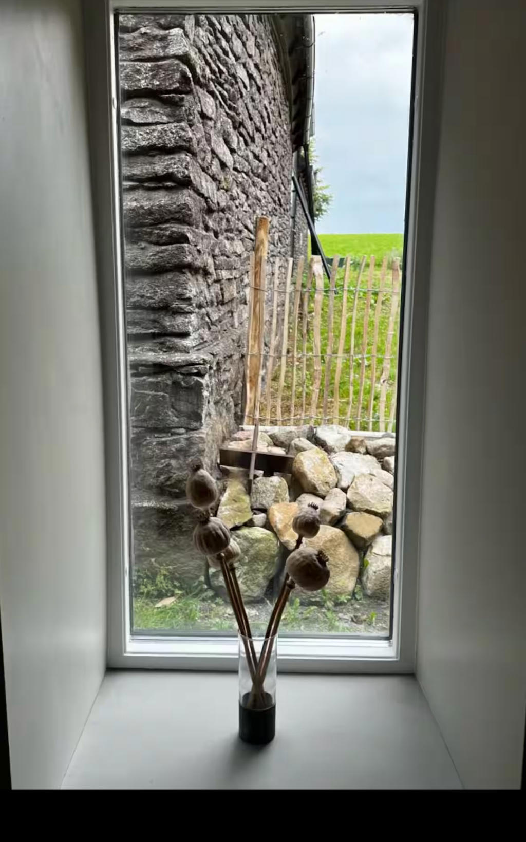 Ladugården i Komstasten sett från Helge 1