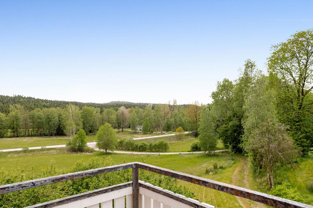 Utsikt från balkongen.