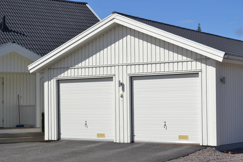 Fristående dubbelgarage