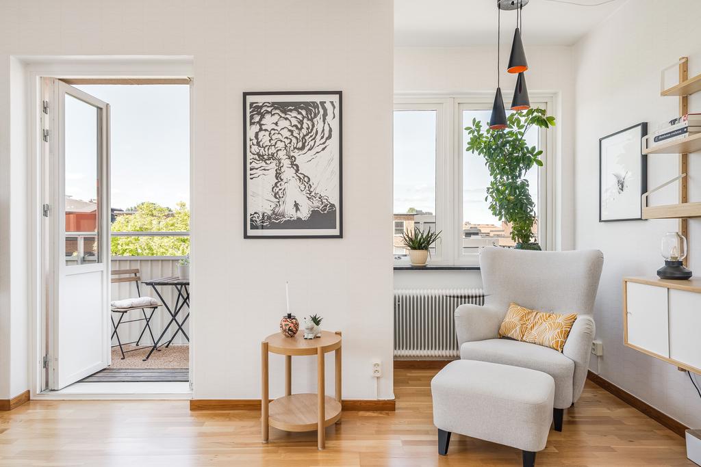 Utgång till balkongen från vardagsrummet