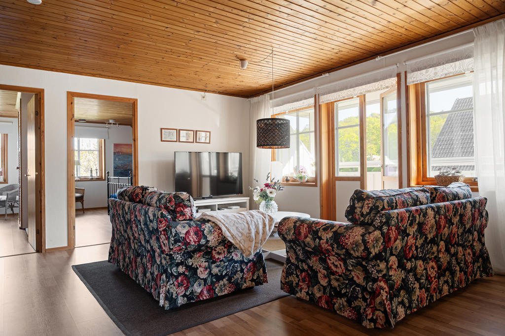 Allrum/tv-rum övre plan.