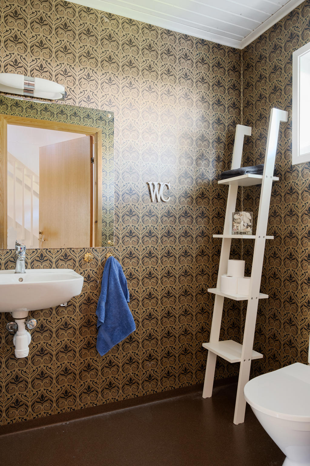 Gästtoalett entréplan.