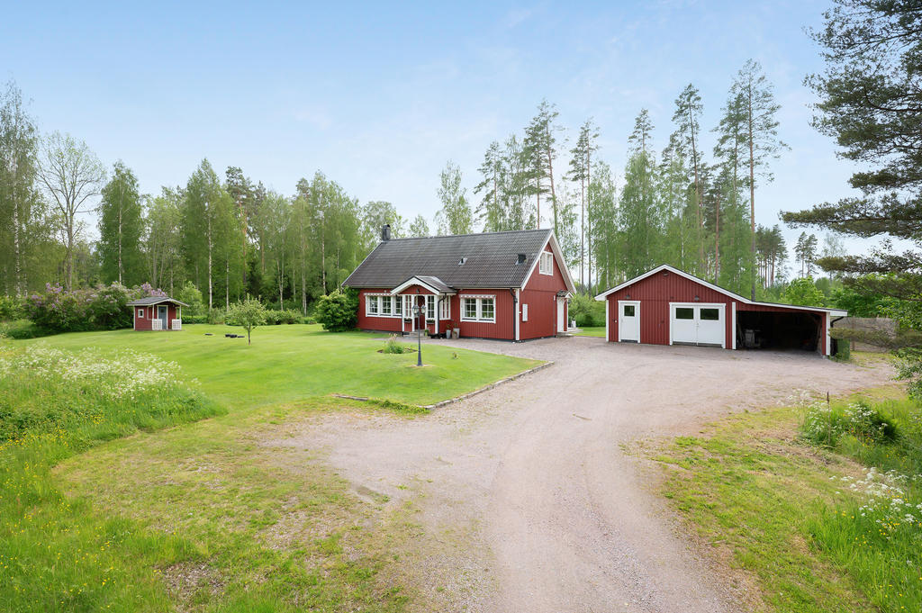 Bredforsvägen 64