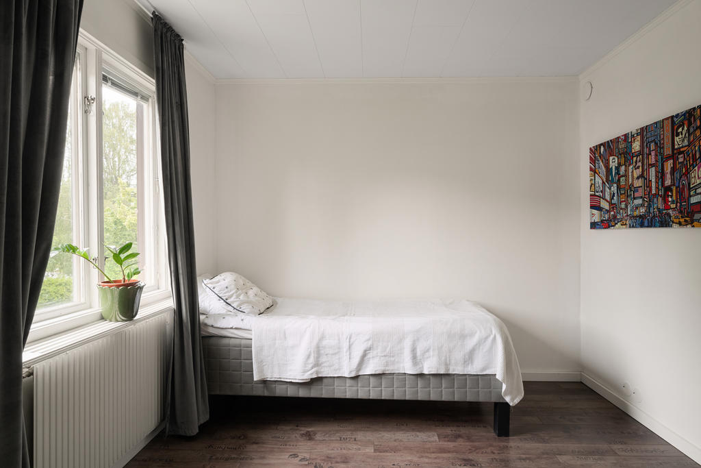 Övre plan - Sovrum 1