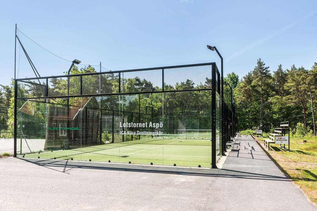 Tennis och padelbanor i anslutning till Aspö skola.

https://www.padelrack.se/Blekinge-lan/Karlskrona-kommun/Aspo/Rusch-Padelcenter---Aspo#google_vignette