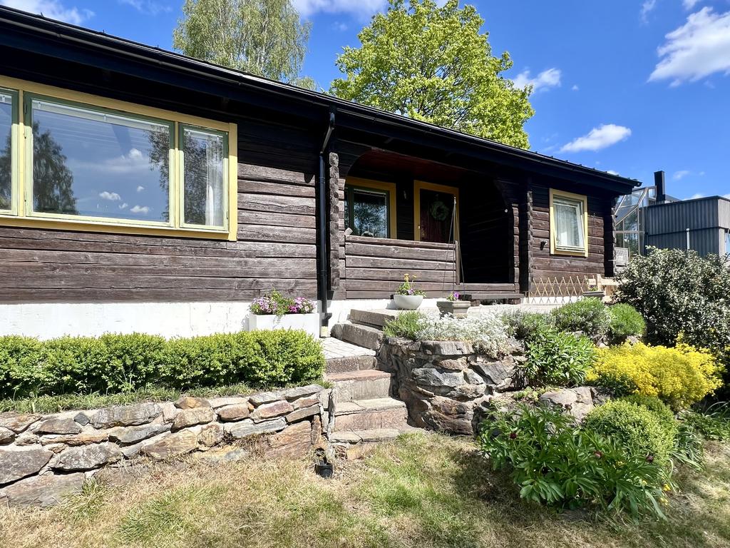 Fina stenpartier och perenner att njuta av år efter år. 