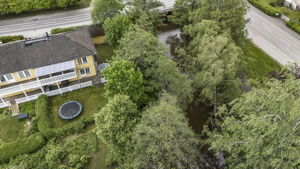 Hörnläge intill Köpingsån