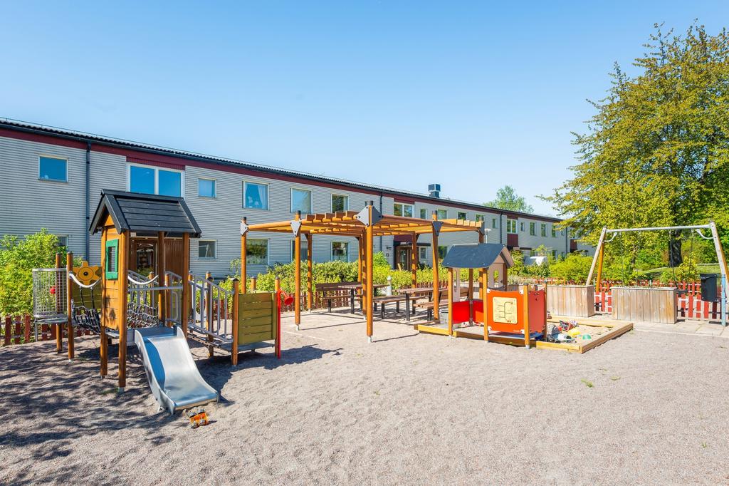 Lekplats för barnen på Lojovägen