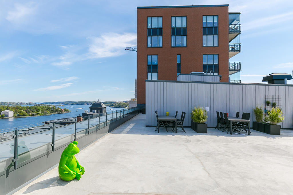 Utsikt från föreningens gemensamma takterrass 