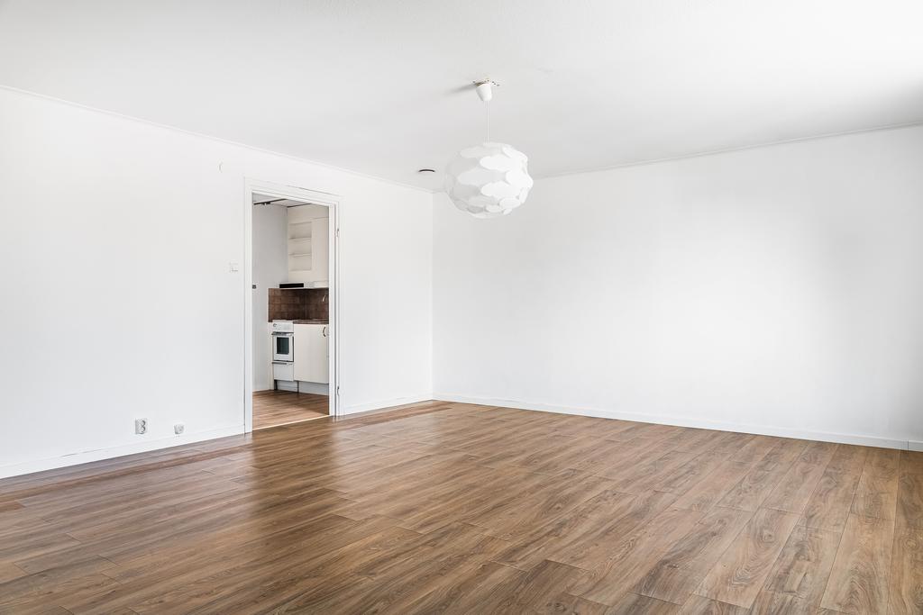 Stor 1-rumslägenhet. 
Vindslägenhet.
Allrum/sovrum.