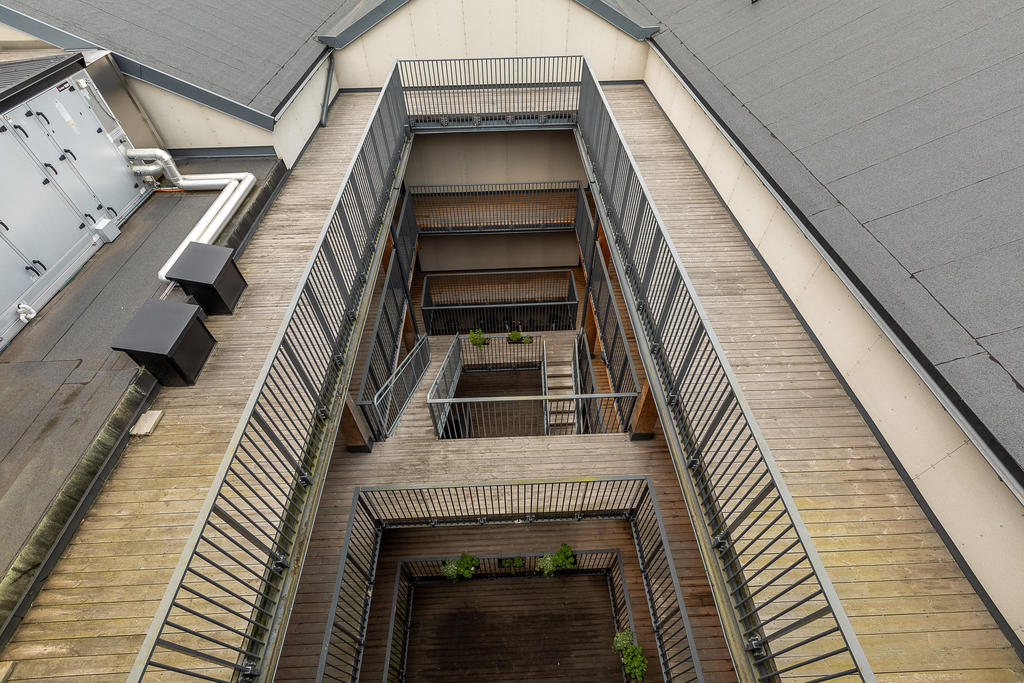 Unikt trapphus centralt i byggnaden