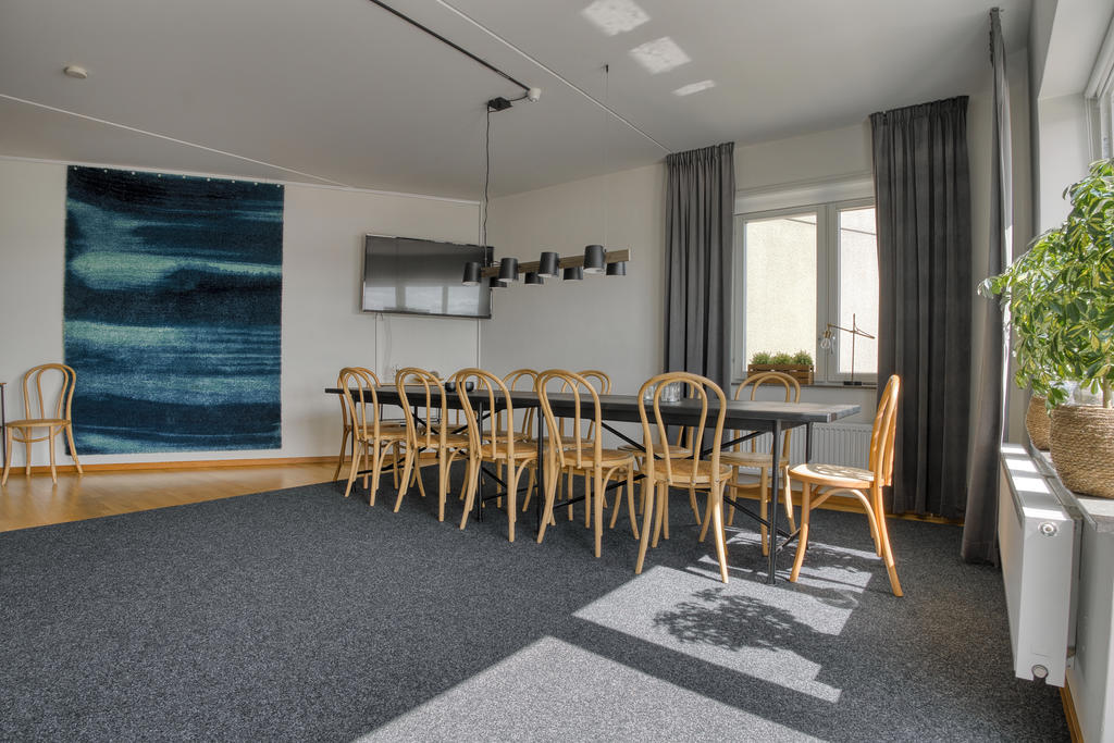 Gemensamt kalasrum som kan bokas för tillställningar