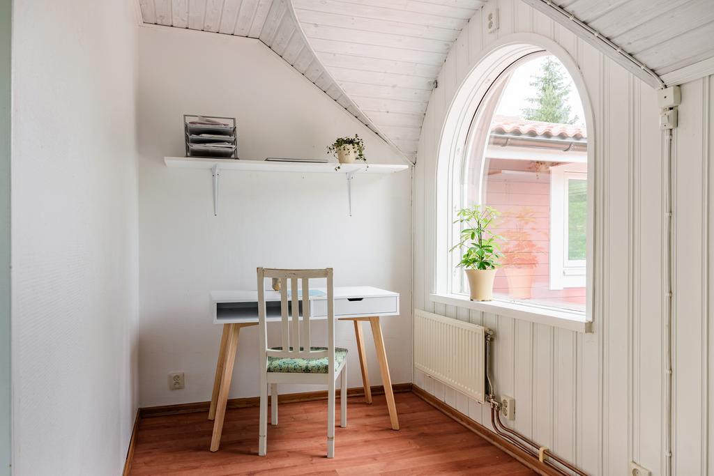 Sovrum 2 med kontorsdel 