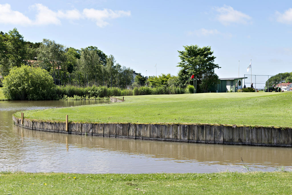 Golfbanan finns också på bekvämt avstånd