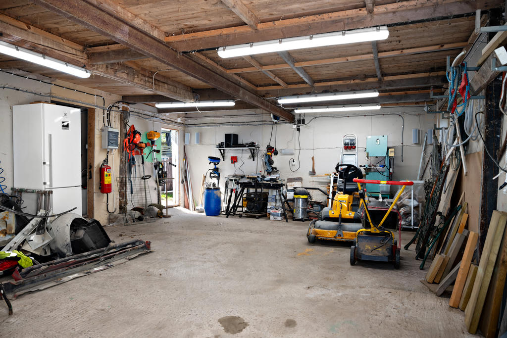 Garage med gjuten platta