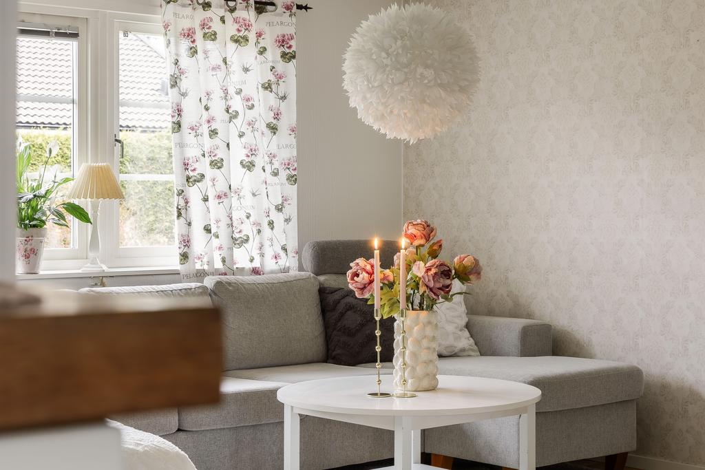 Här kan ni koppla av och njuta av den sprakande brasan