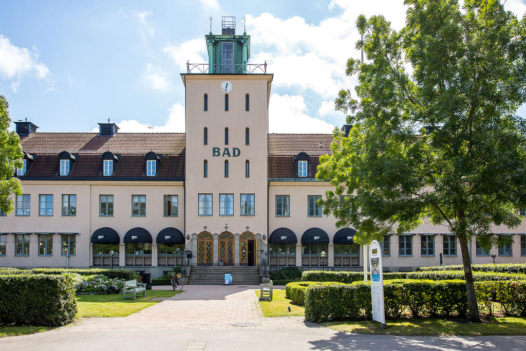 Varmbadhuset