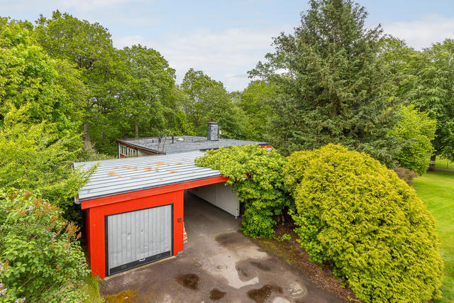 Uppfart och garage 