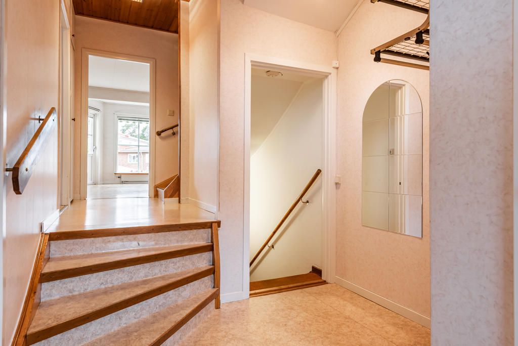 Hall med plats för avhängning