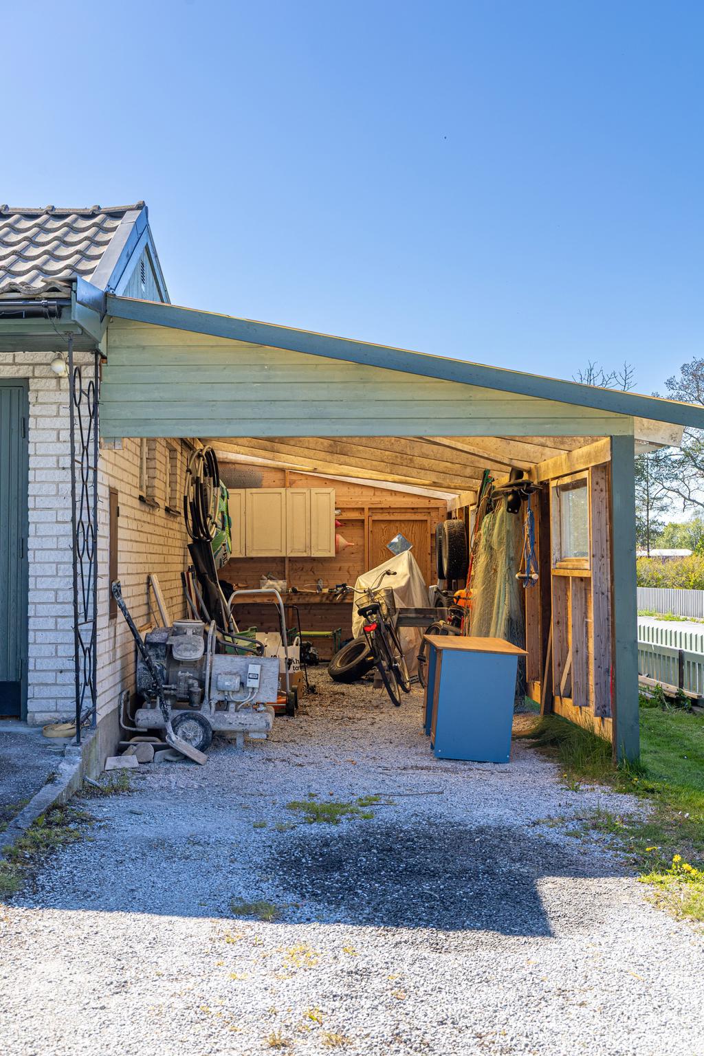 Carport vidbyggt med garage