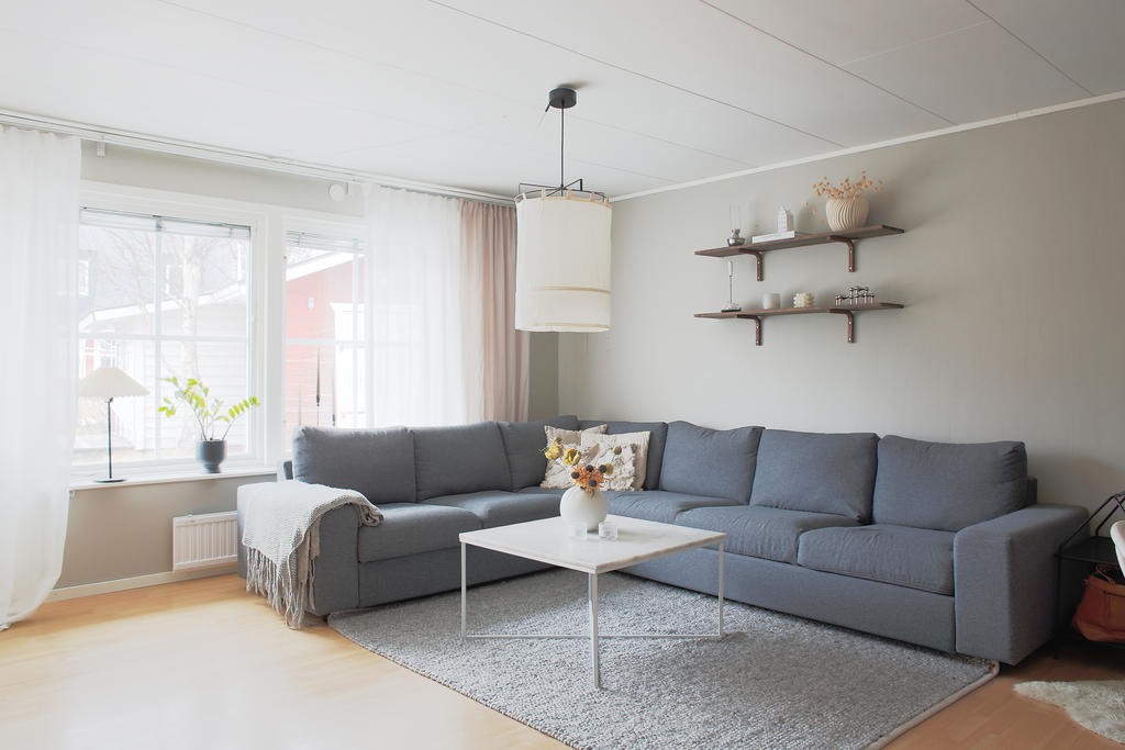 Ljust och trivsamt vardagsrum