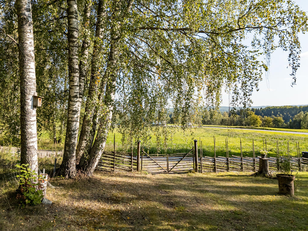 Grinden vid gårdens entré