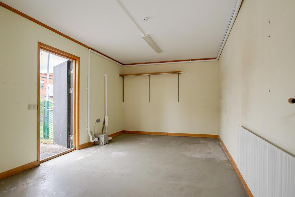 Förråd /biarea/fd. garage
