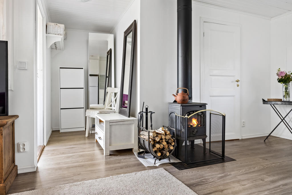Hall och kamin
