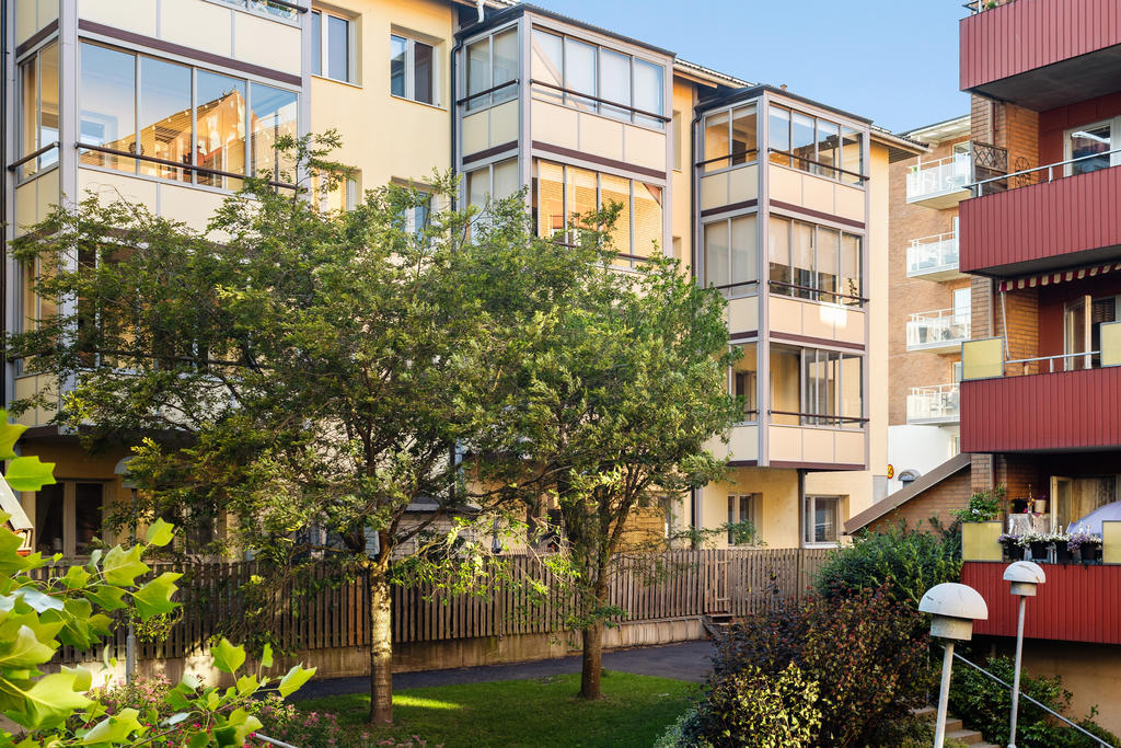 Från innergård