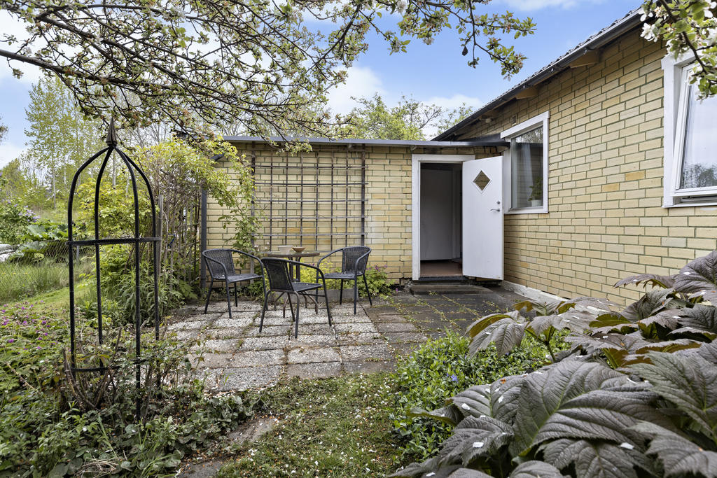 Andra sidan huset