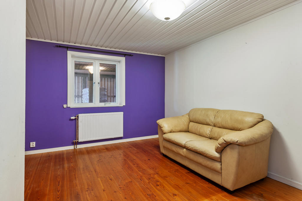 Gästrum/kontor i källaren