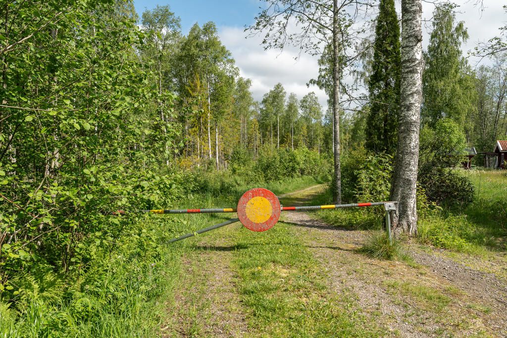 Väg ner mot badplats