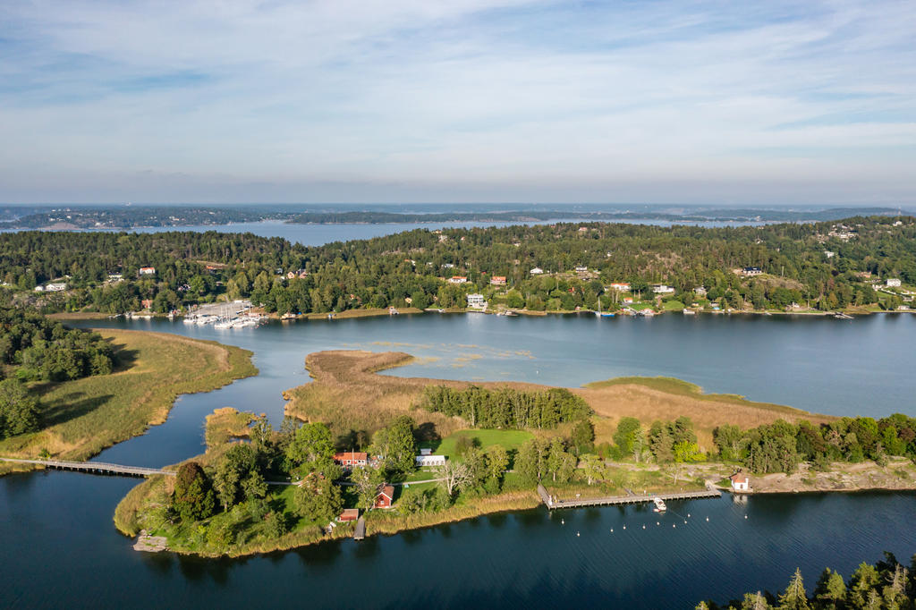 Notholmens Café med vandrarhem och gästhamn