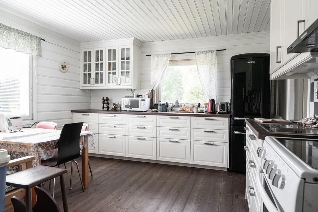 Kök med matplats