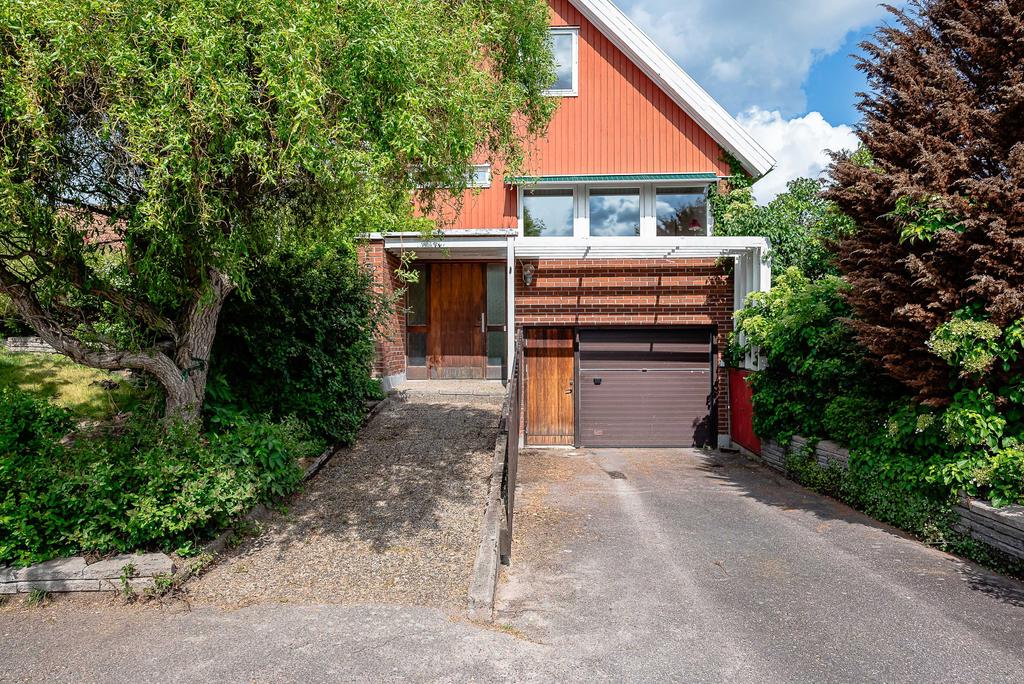 Entré och garage