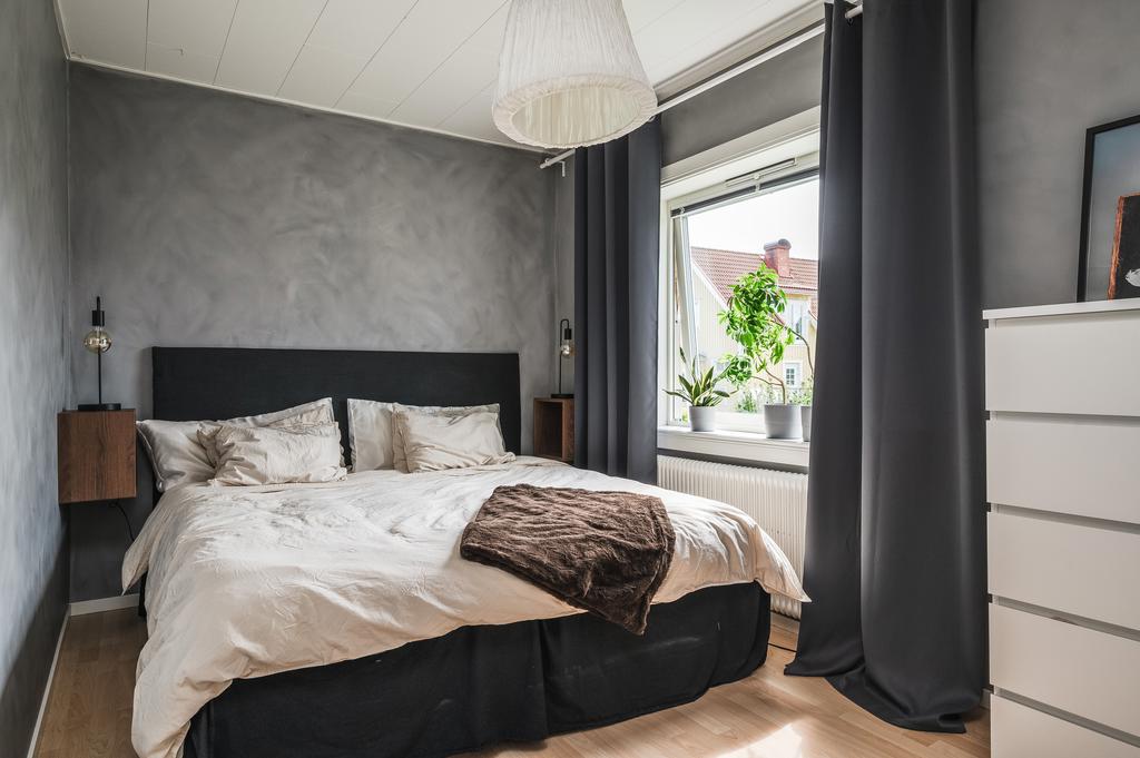 Sovrum på entréplan 