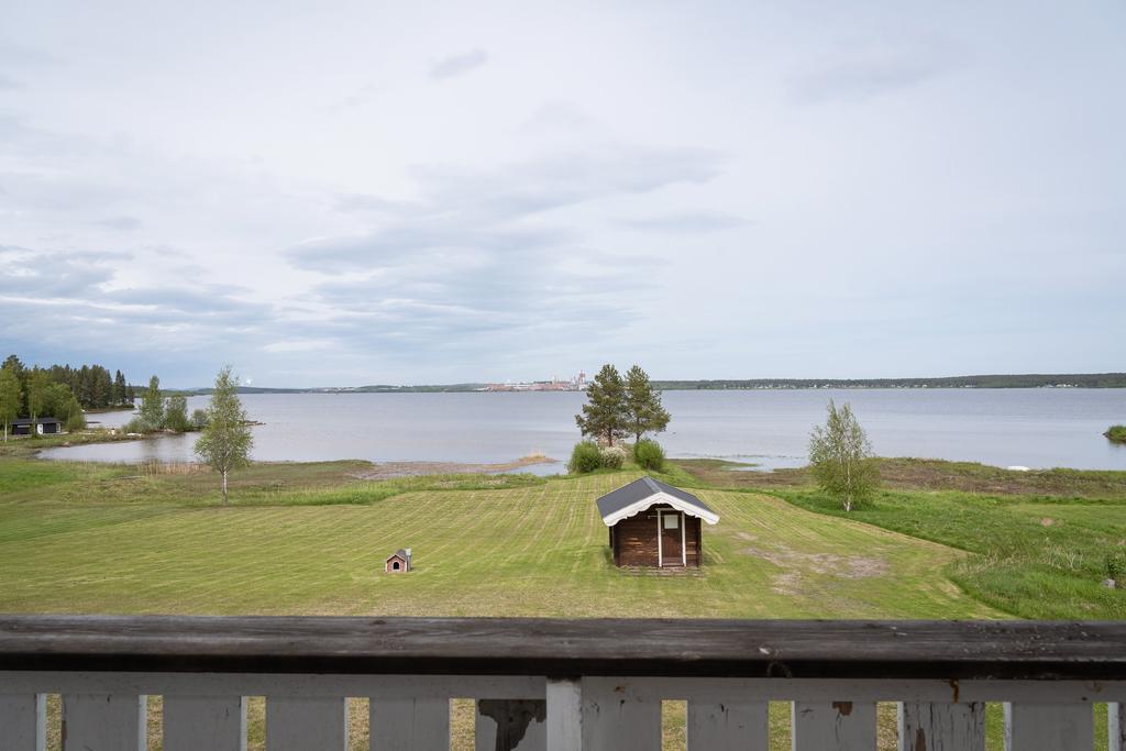 Sovstuga och äldre hundkoja 