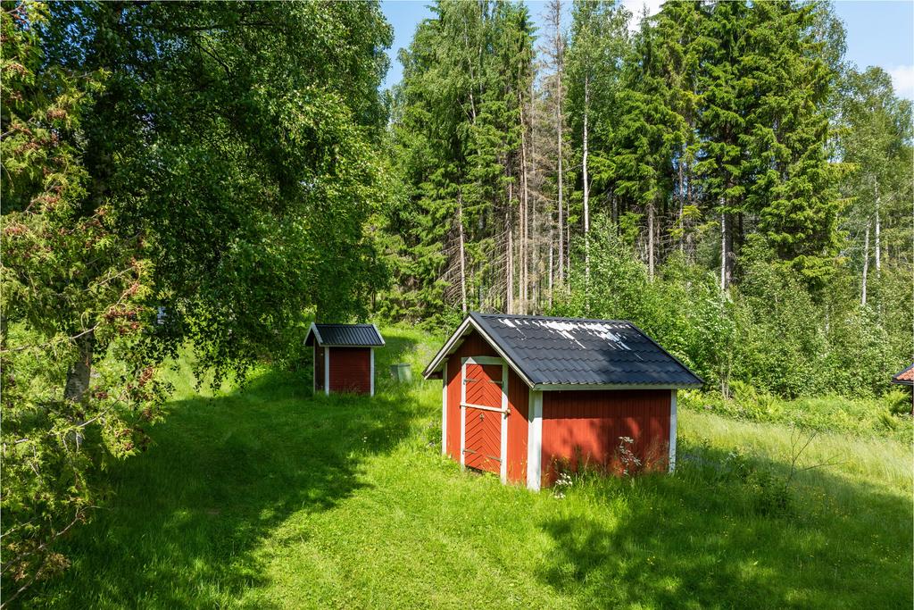 Utedass och förråd