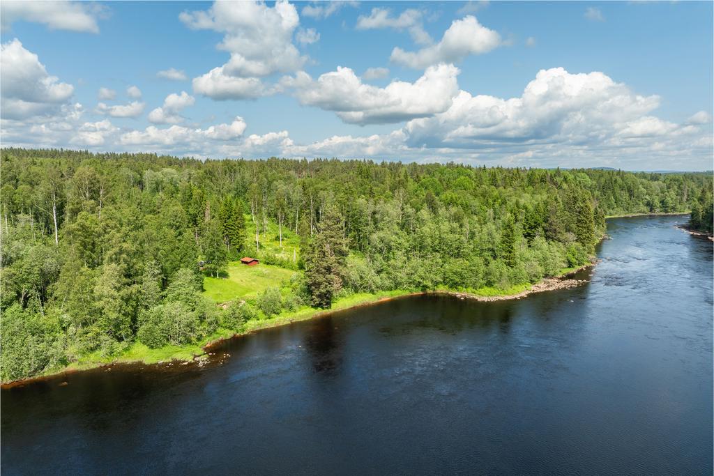 Privat läge intill Västerdalälven