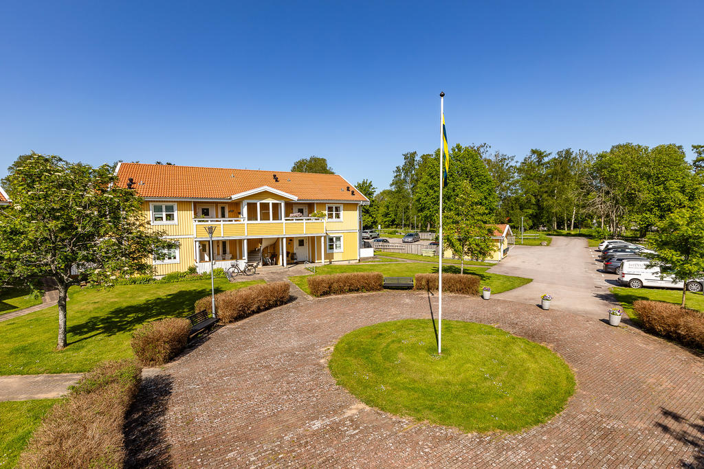 Trevligt område där samtliga boende har tillgång till en egen p-plats