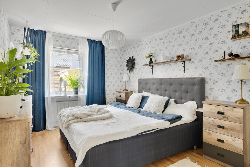 Sovrum 2. Ljust och mysigt