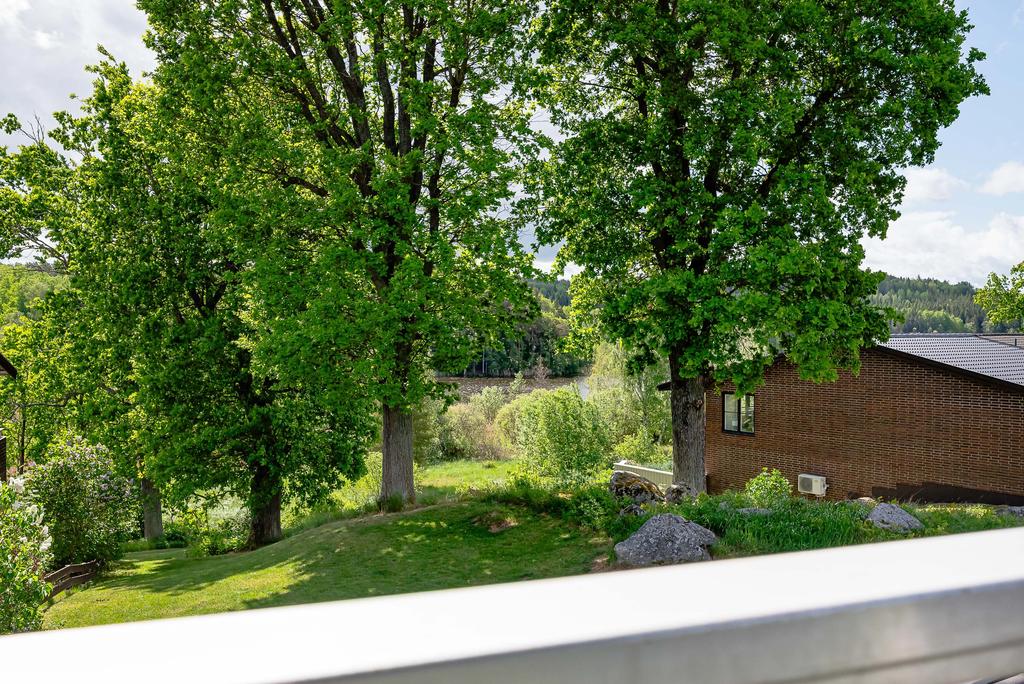 Balkongvy mot sjön