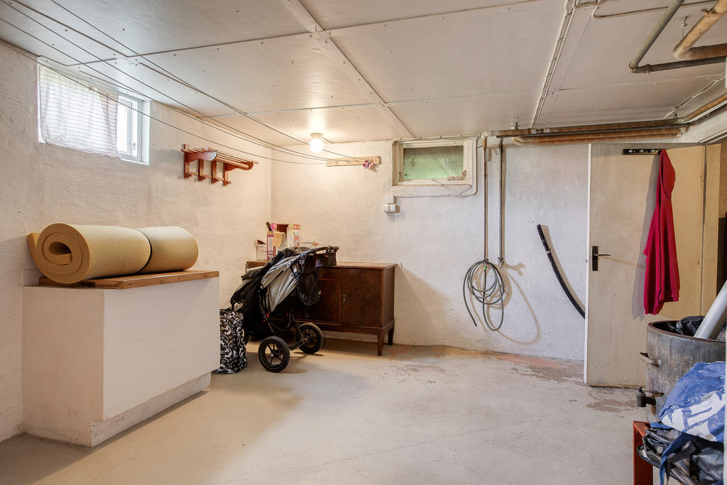 Förråd i källarplan