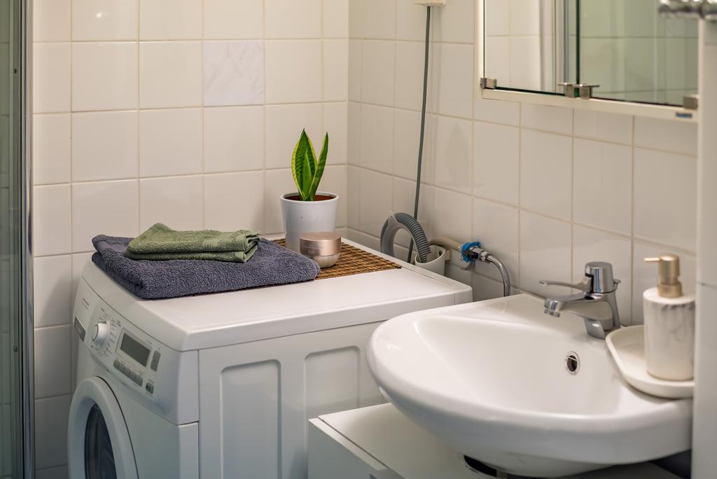 Tvättmaskin finns installerad