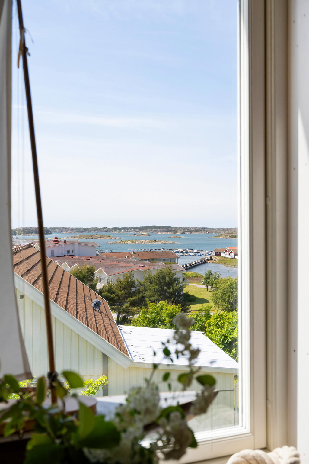 Vy från loftet mot havet.