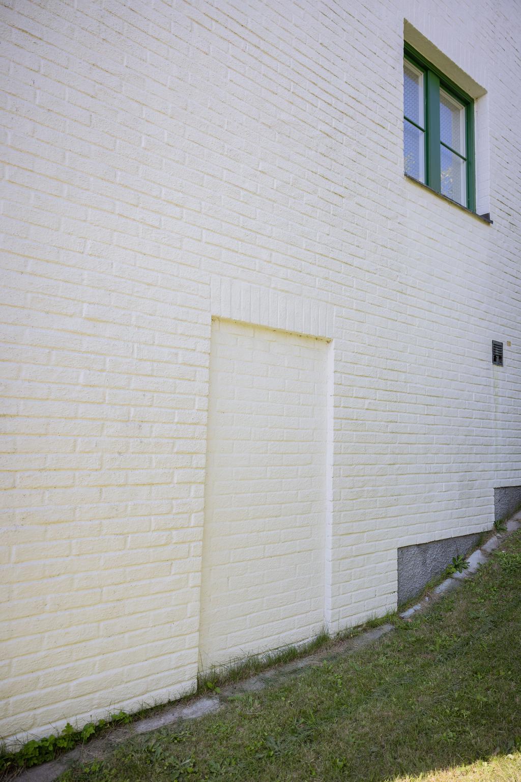 Förberett för egen ingång till garage,  