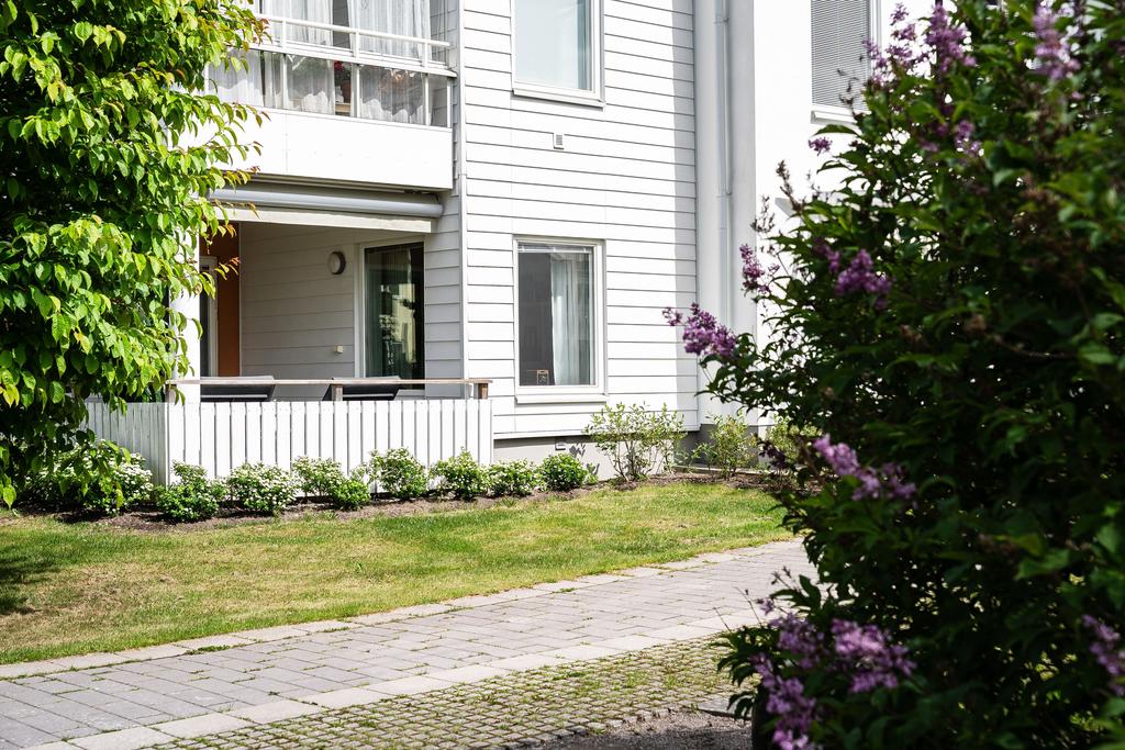 Uteplats mot lugnt gårdsläge